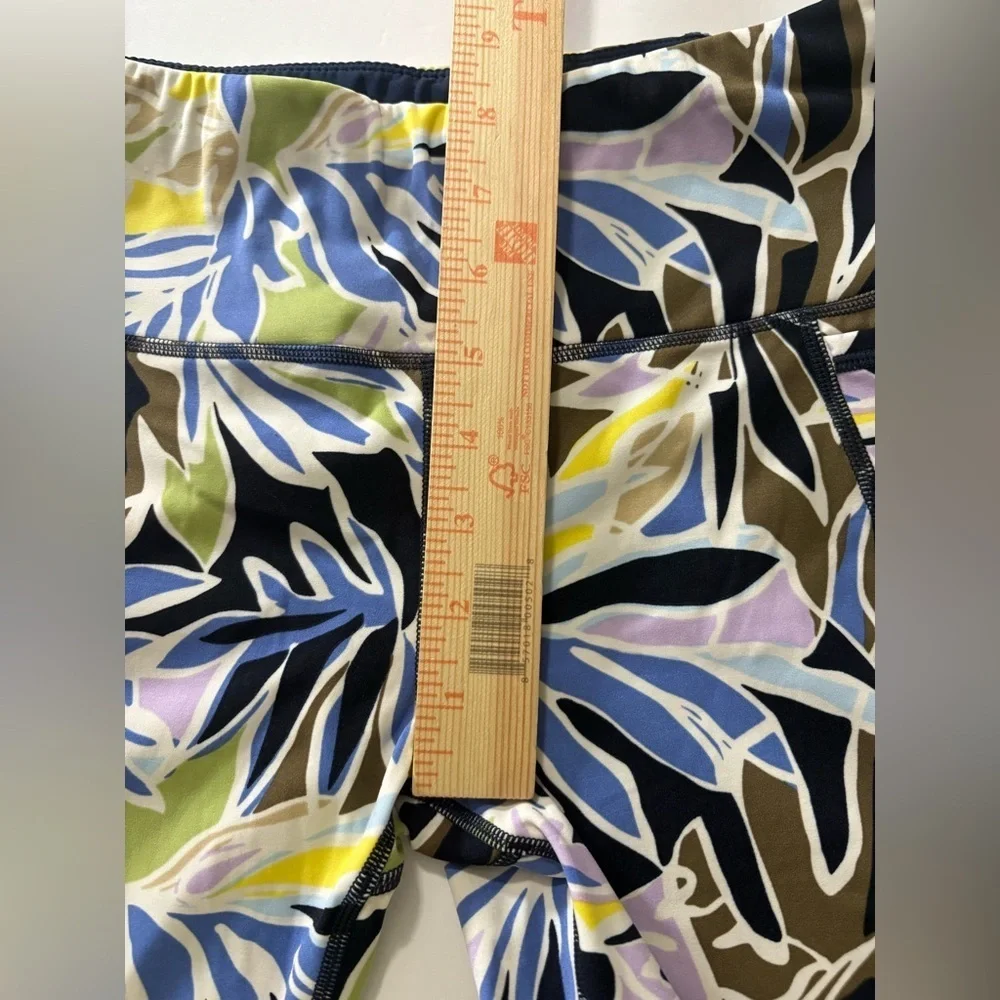 Sweaty Betty Power 7/8 Leggings in Green Paper Leaf Print. Nice Soft, Thick.